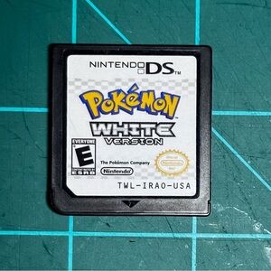 Nintendo DS Pokémon White Version Cartridge - Black
